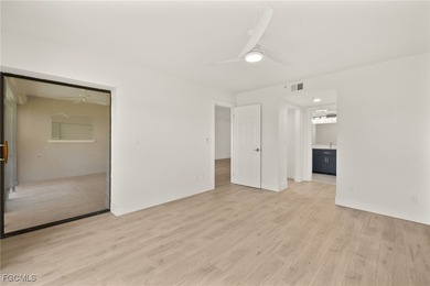 SELLER IS VERY MOTIVATED!!! Kelly Greens Golf & Country Club on Kelly Greens Golf and Country Club in Florida - for sale on GolfHomes.com, golf home, golf lot