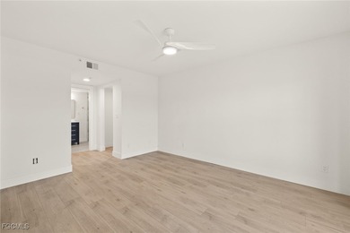 SELLER IS VERY MOTIVATED!!! Kelly Greens Golf & Country Club on Kelly Greens Golf and Country Club in Florida - for sale on GolfHomes.com, golf home, golf lot