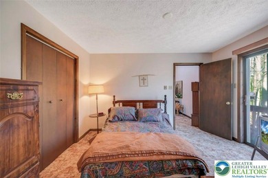 Golf-Course Living At Its Best! Well-Loved Pocono Contemporary on Pocono Farms Country Club in Pennsylvania - for sale on GolfHomes.com, golf home, golf lot