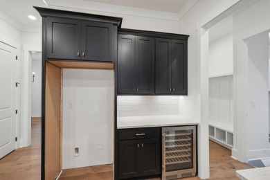 Home is ready to close now. $10,000 closing cost incentive for on Harbor Club Golf and Country Club in Georgia - for sale on GolfHomes.com, golf home, golf lot