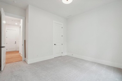 Home is ready to close now. $10,000 closing cost incentive for on Harbor Club Golf and Country Club in Georgia - for sale on GolfHomes.com, golf home, golf lot