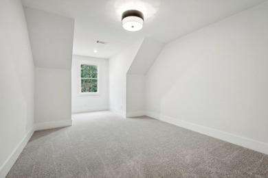 Home is ready to close now. $10,000 closing cost incentive for on Harbor Club Golf and Country Club in Georgia - for sale on GolfHomes.com, golf home, golf lot