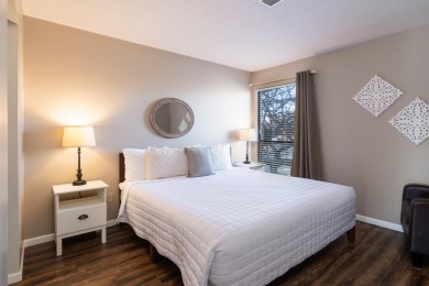 Beautiful, 1-bedroom/1-bath condo overlooking the 18th fairway on Pointe Royale Village Country Club in Missouri - for sale on GolfHomes.com, golf home, golf lot