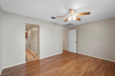 Discover the charm of this beautiful 2BR, 2BA corner condo with on Stevens Park Golf Course in Texas - for sale on GolfHomes.com, golf home, golf lot