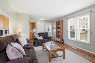 SPECTACULAR GOLF COURSE LOCATION! This sharp ranch-style on Fox Run Golf Links in Illinois - for sale on GolfHomes.com, golf home, golf lot