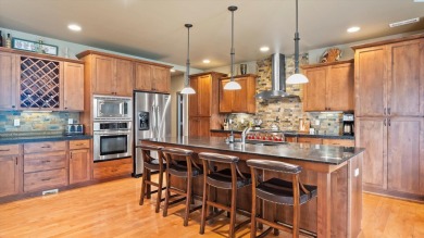 MLS# 285351 Discover luxury living in the vibrant Horn Rapids on Horn Rapids Golf Club in Washington - for sale on GolfHomes.com, golf home, golf lot