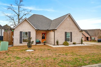 This Home is conveniently located in the Beau Jardin subdivision on Millbrook Country Club in Mississippi - for sale on GolfHomes.com, golf home, golf lot