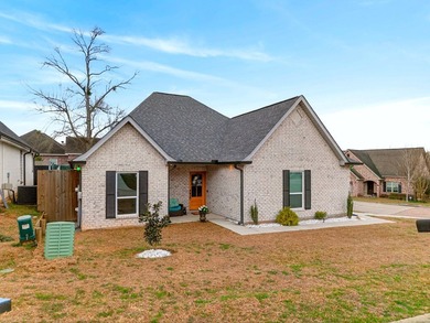 This Home is conveniently located in the Beau Jardin subdivision on Millbrook Country Club in Mississippi - for sale on GolfHomes.com, golf home, golf lot