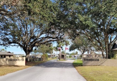 MOVE-IN READY HOME and TURNKEY - Simply Pack Your Bags! on Mountain Lake Golf Course in Florida - for sale on GolfHomes.com, golf home, golf lot