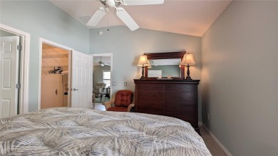 This charming 2-bedroom, 2-bathroom courtyard villa offers 1,132 on The Links of Spruce Creek in Florida - for sale on GolfHomes.com, golf home, golf lot