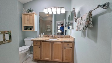 This charming 2-bedroom, 2-bathroom courtyard villa offers 1,132 on The Links of Spruce Creek in Florida - for sale on GolfHomes.com, golf home, golf lot