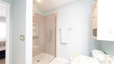This charming 2-bedroom, 2-bathroom courtyard villa offers 1,132 on The Links of Spruce Creek in Florida - for sale on GolfHomes.com, golf home, golf lot