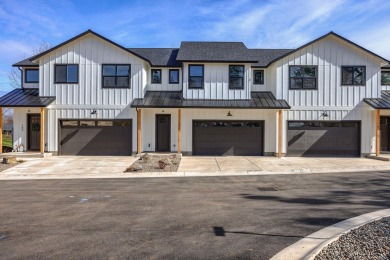 Discover modern living on the Robert Trent Jones Eagle Point on Eagle Point Golf Course in Oregon - for sale on GolfHomes.com, golf home, golf lot