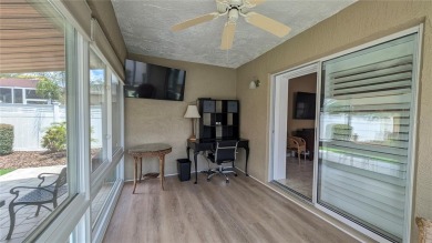 This charming 2-bedroom, 2-bathroom courtyard villa offers 1,132 on The Links of Spruce Creek in Florida - for sale on GolfHomes.com, golf home, golf lot