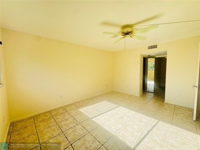 MOTIVATED SELLER! Gorgeous 2BR/2BA Jasmine Model located in on Flamingo Lakes Country Club in Florida - for sale on GolfHomes.com, golf home, golf lot