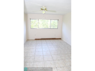 MOTIVATED SELLER! Gorgeous 2BR/2BA Jasmine Model located in on Flamingo Lakes Country Club in Florida - for sale on GolfHomes.com, golf home, golf lot