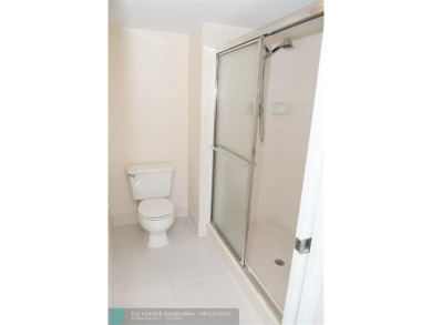 MOTIVATED SELLER! Gorgeous 2BR/2BA Jasmine Model located in on Flamingo Lakes Country Club in Florida - for sale on GolfHomes.com, golf home, golf lot