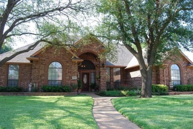 Beautiful custom built three bedroom, two and half bath house on Lost Creek Golf Course in Texas - for sale on GolfHomes.com, golf home, golf lot