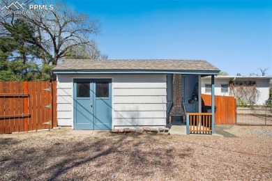 Updated, spacious and charming 1-1/2 story home located near on Patty Jewett Golf Course in Colorado - for sale on GolfHomes.com, golf home, golf lot