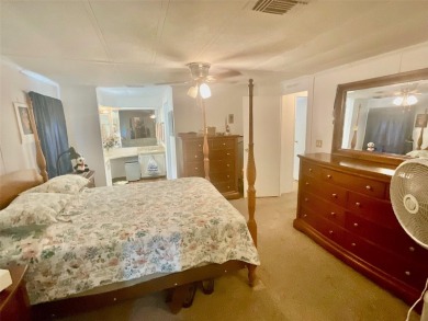 Handyman Special in the desirable and fun 55+ Zellwood Station on Zellwood Station Country Club in Florida - for sale on GolfHomes.com, golf home, golf lot