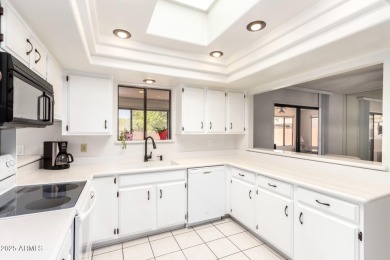 Move right in! Enjoy a great open floor plan with vaulted on Cottonwood Country Club in Arizona - for sale on GolfHomes.com, golf home, golf lot