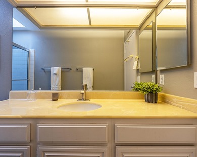 OPEN House Saturday 11:00-1:00 
Come see this beautiful end on Cathedral Canyon Golf and Tennis Club in California - for sale on GolfHomes.com, golf home, golf lot