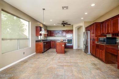This wonderful SONOMA MODEL in Sun Lakes, Oakwood CC is on the on Oakwood Golf Club  in Arizona - for sale on GolfHomes.com, golf home, golf lot