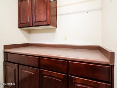 This wonderful SONOMA MODEL in Sun Lakes, Oakwood CC is on the on Oakwood Golf Club  in Arizona - for sale on GolfHomes.com, golf home, golf lot