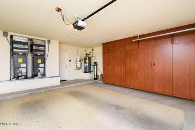 This wonderful SONOMA MODEL in Sun Lakes, Oakwood CC is on the on Oakwood Golf Club  in Arizona - for sale on GolfHomes.com, golf home, golf lot