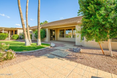 This wonderful SONOMA MODEL in Sun Lakes, Oakwood CC is on the on Oakwood Golf Club  in Arizona - for sale on GolfHomes.com, golf home, golf lot