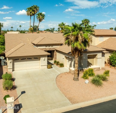 This wonderful SONOMA MODEL in Sun Lakes, Oakwood CC is on the on Oakwood Golf Club  in Arizona - for sale on GolfHomes.com, golf home, golf lot
