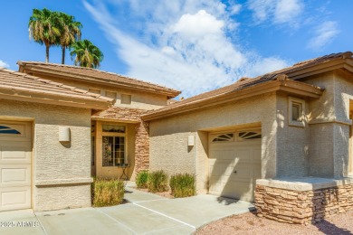 This wonderful SONOMA MODEL in Sun Lakes, Oakwood CC is on the on Oakwood Golf Club  in Arizona - for sale on GolfHomes.com, golf home, golf lot
