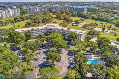 Turnkey Remodeled Three Bedroom, Two Bathroom Corner Unit. New on Palm-Aire Country Club and Resort - The Oaks in Florida - for sale on GolfHomes.com, golf home, golf lot