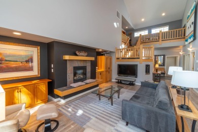 Escape to this tranquil 2-story townhome in a gated community on Widgi Creek Golf Club in Oregon - for sale on GolfHomes.com, golf home, golf lot