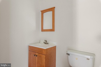 Don't miss this beautifully maintained 3-bedroom, 2.5-bath on Walden Golf Club in Maryland - for sale on GolfHomes.com, golf home, golf lot