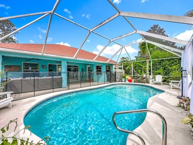***Motivated Seller*** Welcome to this well-maintained 3-bedroom on The Grand Club Cypress Course in Florida - for sale on GolfHomes.com, golf home, golf lot