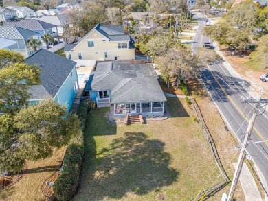 This charming 3-bedroom, 2.5-bath coastal retreat is located on Beachwood Golf Club in South Carolina - for sale on GolfHomes.com, golf home, golf lot