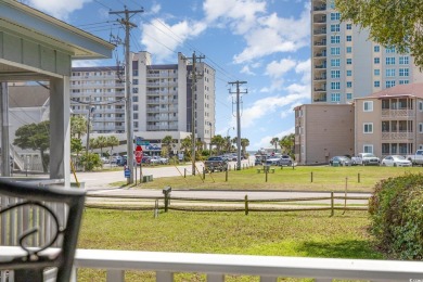 This charming 3-bedroom, 2.5-bath coastal retreat is located on Beachwood Golf Club in South Carolina - for sale on GolfHomes.com, golf home, golf lot