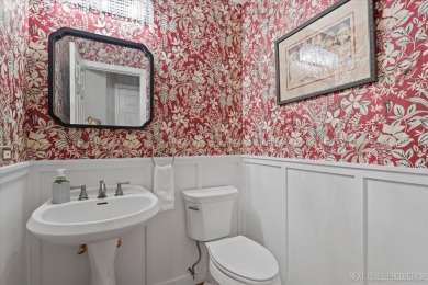 Welcome to the perfection in this 2-story townhome in on Arrowhead Golf Club in Illinois - for sale on GolfHomes.com, golf home, golf lot