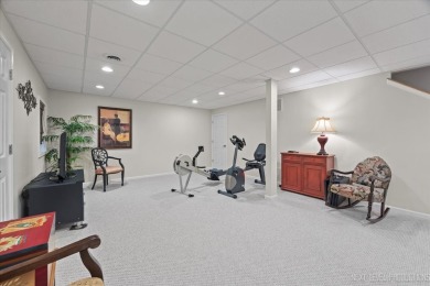Welcome to the perfection in this 2-story townhome in on Arrowhead Golf Club in Illinois - for sale on GolfHomes.com, golf home, golf lot