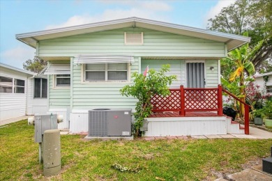 PRICE REDUCTION!!! Welcome to sunny Bradenton in this active 55+ on River Run Golf Links in Florida - for sale on GolfHomes.com, golf home, golf lot