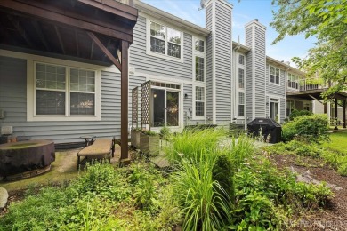 Welcome to the perfection in this 2-story townhome in on Arrowhead Golf Club in Illinois - for sale on GolfHomes.com, golf home, golf lot