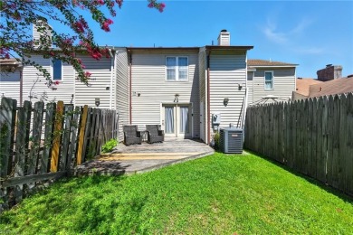 Very nice 2br townhome, near towncenter and highways, upstairs on Kempsville Greens Municipal Golf Course in Virginia - for sale on GolfHomes.com, golf home, golf lot