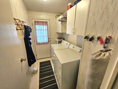 METICULOUS MAINTAINED HOME ON A PRIVATE CORNER LOT!!! This fully on Riverbend Golf and Country Club in Florida - for sale on GolfHomes.com, golf home, golf lot