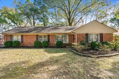 This ranch style home is located on a quiet, treelined street in on The Links At Audubon in Tennessee - for sale on GolfHomes.com, golf home, golf lot