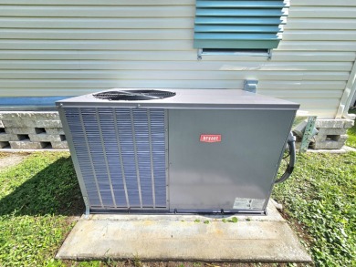 METICULOUS MAINTAINED HOME ON A PRIVATE CORNER LOT!!! This fully on Riverbend Golf and Country Club in Florida - for sale on GolfHomes.com, golf home, golf lot