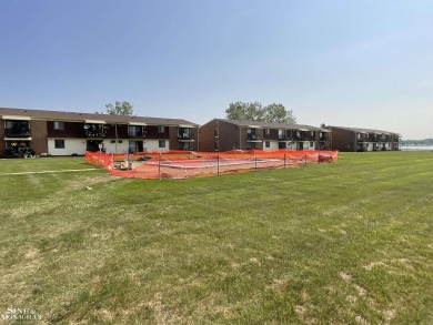 WELCOME TO YOUR SLICE OF PARADISE. THIS BEAUTIFUL 3 BEDROOM on Marysville Golf Course in Michigan - for sale on GolfHomes.com, golf home, golf lot