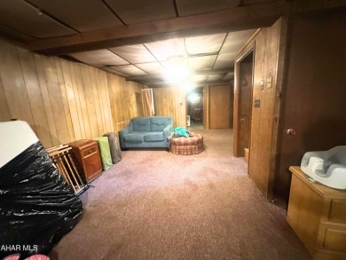 Located on a sprawling one-acre lot, this bi-level home offers on Iron Masters Country Club in Pennsylvania - for sale on GolfHomes.com, golf home, golf lot