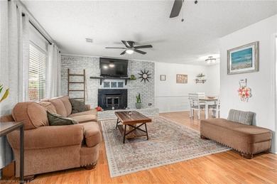 Gorgeous 4 bed 3 full bath home in Bellwood subdivision with on Vache-Grasse Country Club in Arkansas - for sale on GolfHomes.com, golf home, golf lot