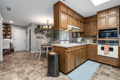 Beautiful 3-bedroom, 2-bath brick home on a corner lot in the on Hillsboro Country Club in Texas - for sale on GolfHomes.com, golf home, golf lot